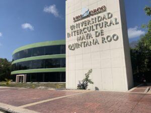 UIMQROO Logo